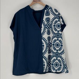 SHEIN curve Women's blue print V-Neck Top 3xl